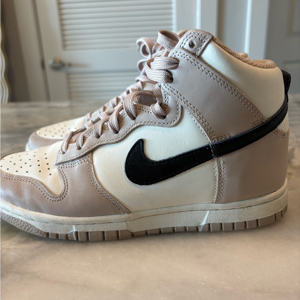 Nike High-Top Sneakers in Beige and Black